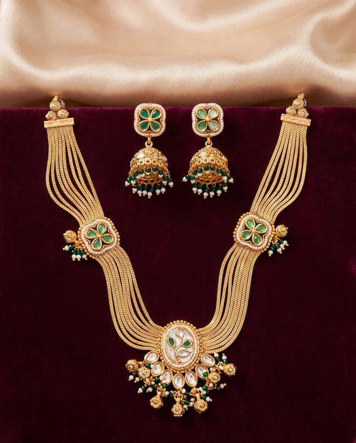 Kundan necklace with jhumkas